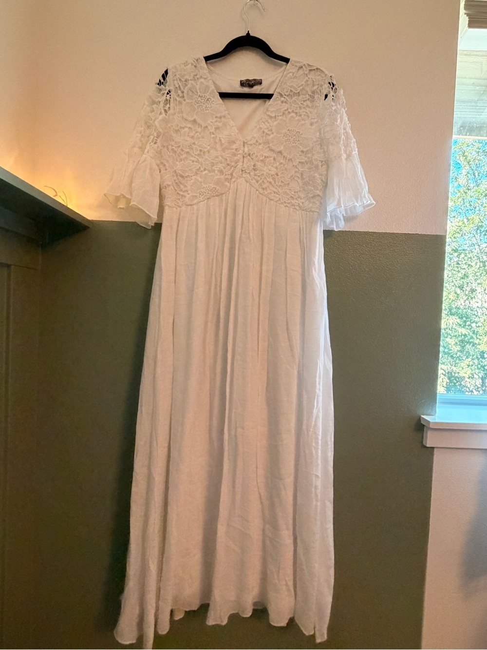 Boho Lace V-Neck White Maxi Dress